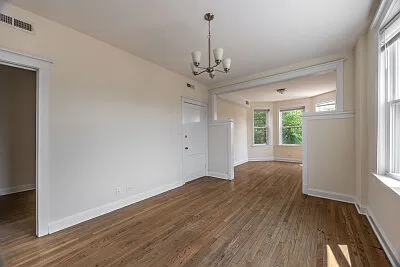 2816 N Troy St #2F — Photo 4