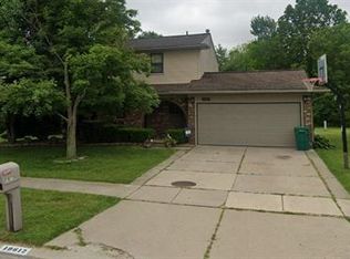 19612 Dawnshire Dr, Brownstown, MI 48193