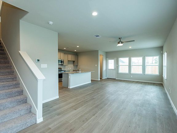 3rd image of 11832 Beachberry Dr