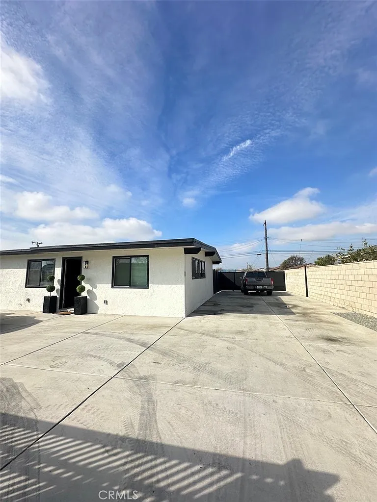 2 bed, 768 sqft, $2,650 — Photo 4