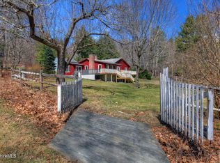 42 Rhoen Rd, Austerlitz, NY 12017