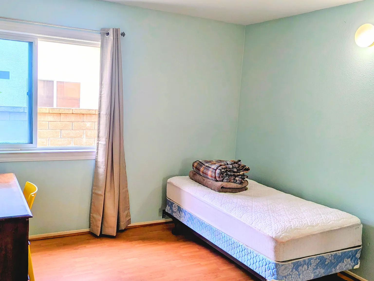 4 bed, 2687 sqft, $890 — Photo 1