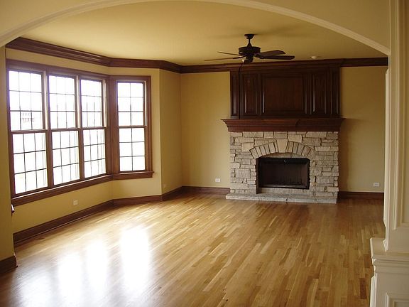 Family room with Bay Window