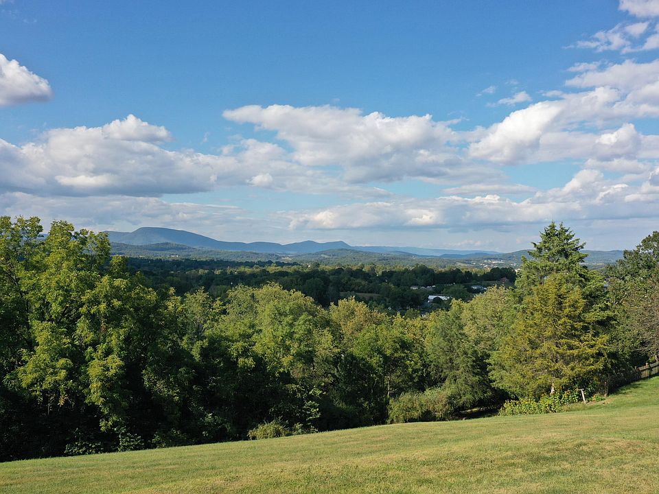 2nd image of Shenandoah Rd