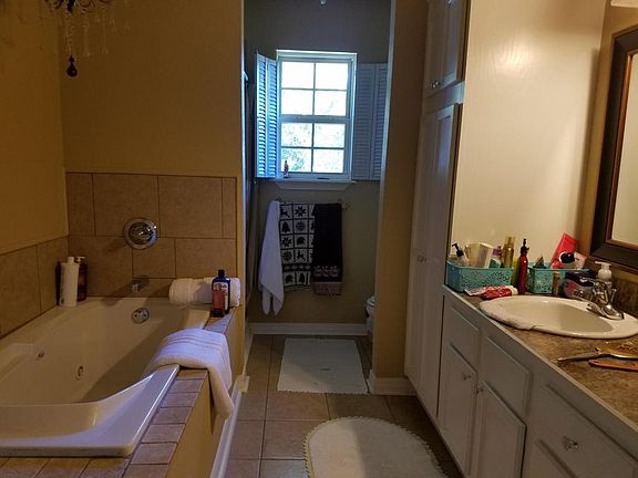 5th image of 2802 N Mobile Ave