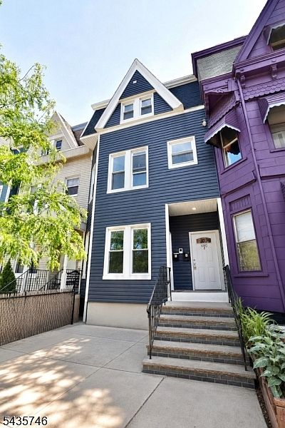 1st image of 480 Bergen Ave