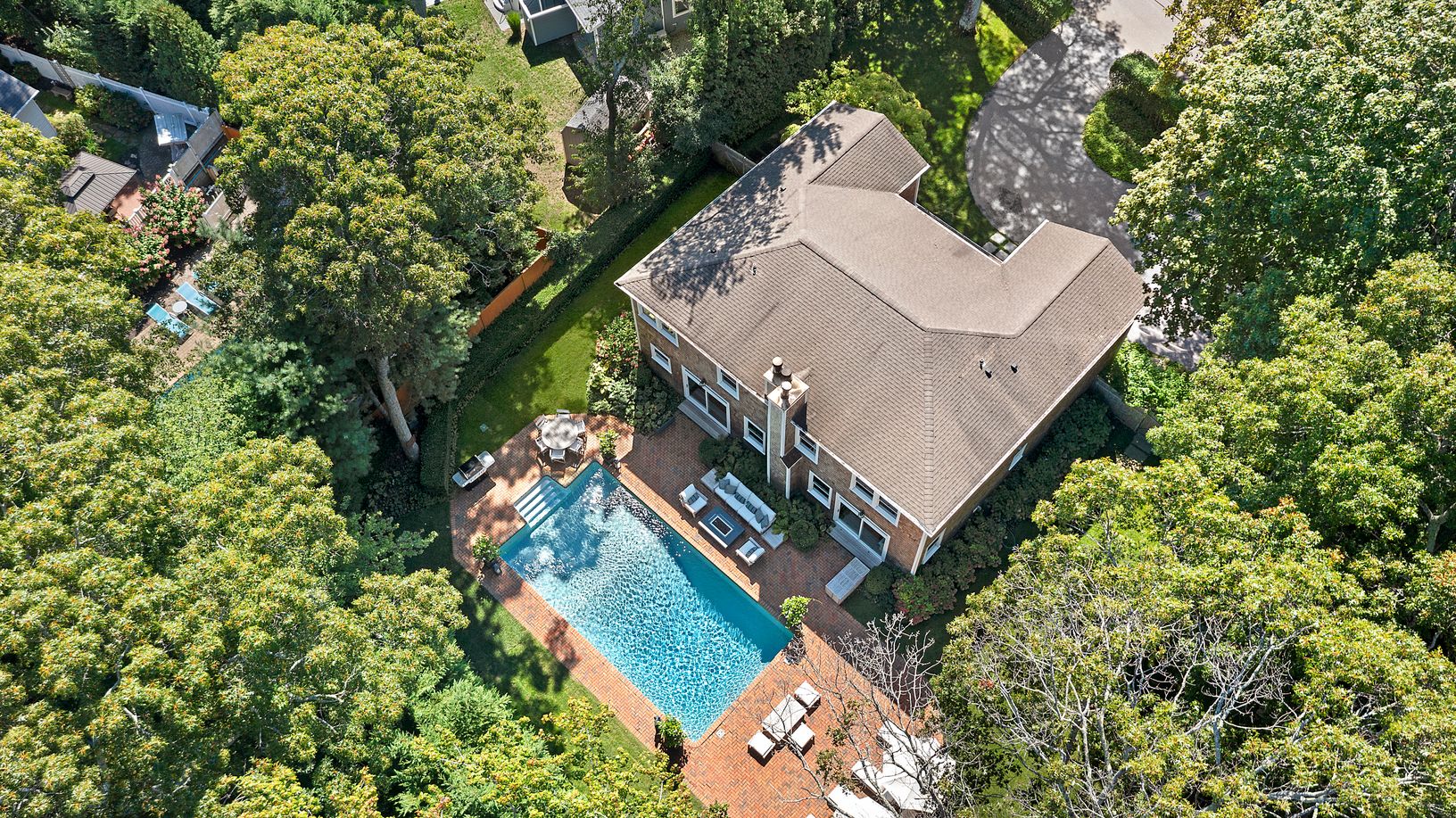 Great House for outdoor entertaining