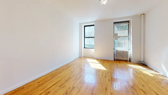 Rented by Bond New York | media 9