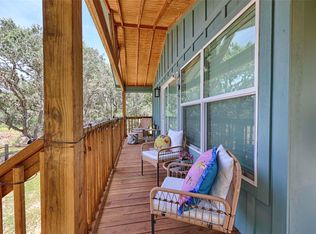 207 Hickory Dr, Sheridan, TX 77475