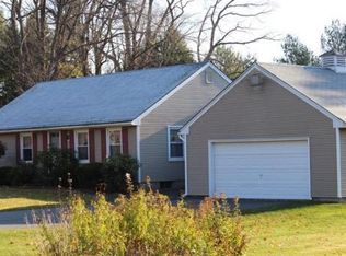 34 Hillcrest Dr, Bernardston, MA 01337