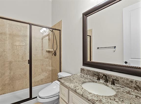 3rd image of 403 Palladian Blvd