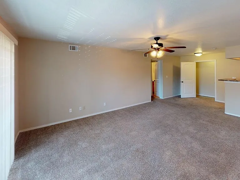Metroplex Apartments — Photo 76