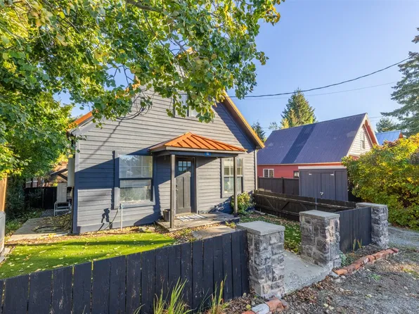 103 W Hoffmanville Avenue, Roslyn, WA 98941