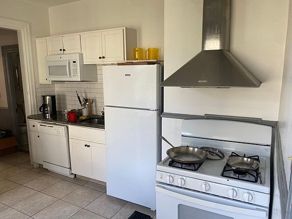 2nd image of 179 Power St Floor 1