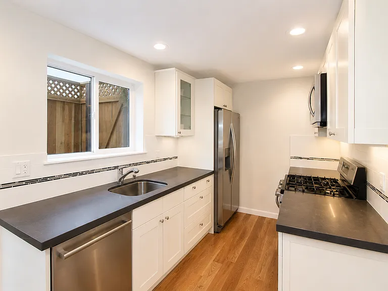 51st St. 366 (Under Warranty) — Photo 12