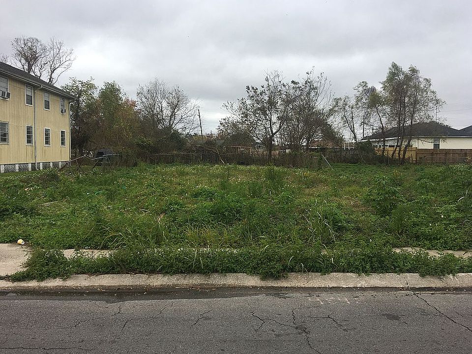 1st image of 4850 America St