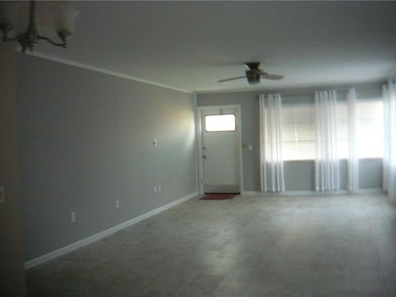 4th image of 6015 19th St N APT 101