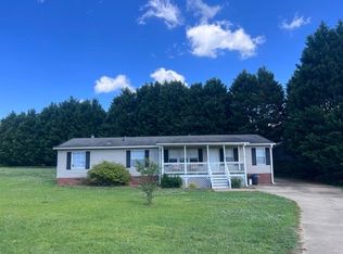 6 Farm Dell Ct, Greer, SC 29651