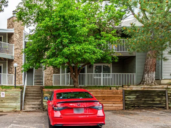 910 S Walden Street #106, Aurora, CO 80017