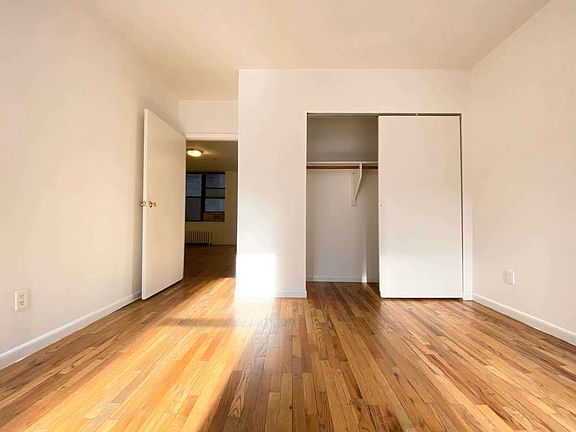 5th image of 114 E 28th St #3D1