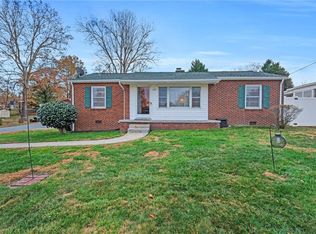 2018 S Ashland Dr, Burlington, NC 27217