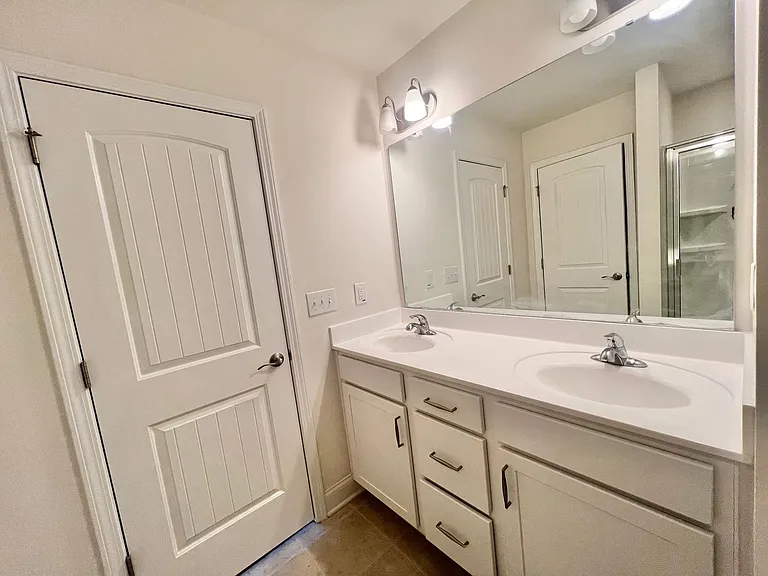 4426 Lord Joseph Ct — Photo 12