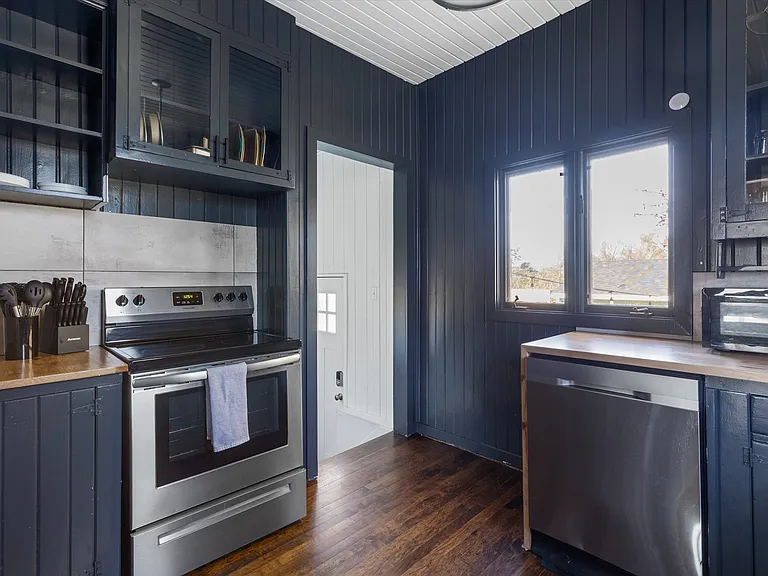 6504 Bedford Ave — Photo 9