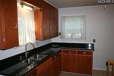 4th image of 3006 Garfield Blvd