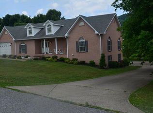 11 Elmwood Blvd, Carthage, TN 37030