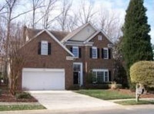 10900 Thorncrest Rd, Charlotte, NC 28277