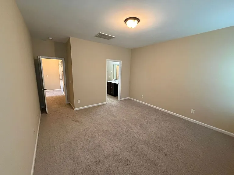 2 Fairchild Way — Photo 9