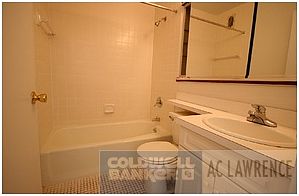 4th image of 400 E 71st St APT 3N