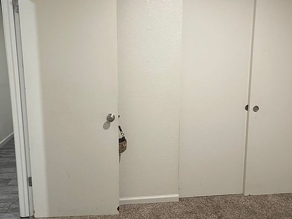 4th image of 979 Aspen Dr