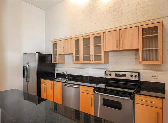 4th image of 448 Julia St APT 304
