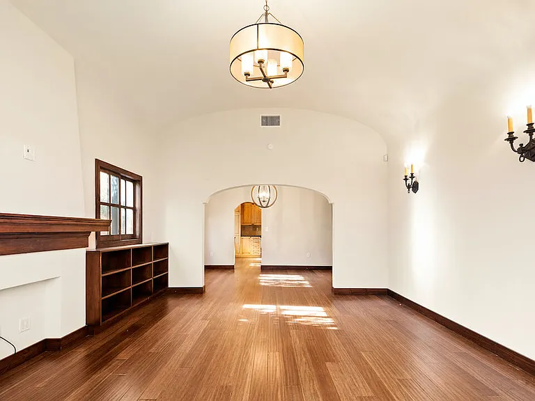 637 N Alta Vista Blvd — Photo 4