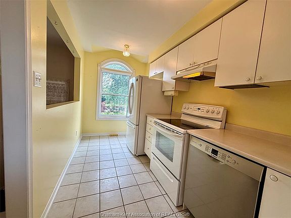 4th image of 1020 Lemonwood Cres