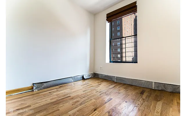 Rented by Douglas Elliman | media 16