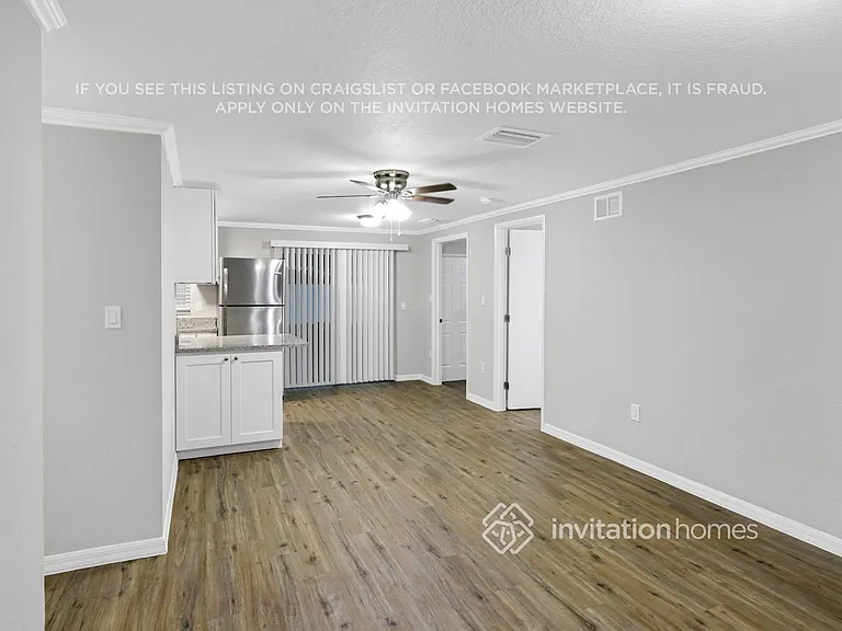 431 Floridana Dr — Photo 4