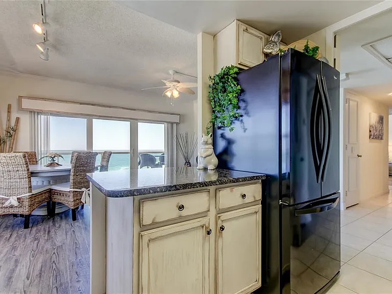 880 Mandalay Ave #S601 — Photo 9
