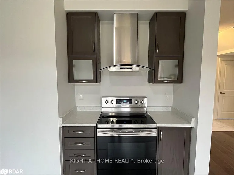 57 Bank St — Photo 9