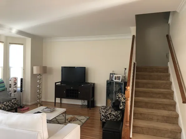 2124 Reserve Dr, Philadelphia, PA 19145