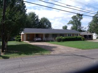 225 N McCrary Rd, Columbus, MS 39702
