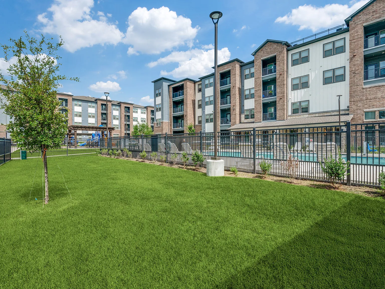 Palladium Oak Grove — Photo 4