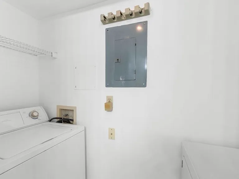 2506 SE Anchorage Cv #2 — Photo 1