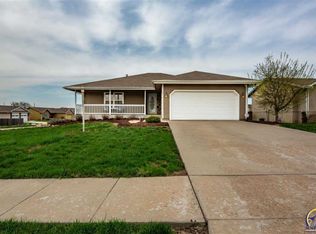 7120 SW 18th St, Topeka, KS 66615