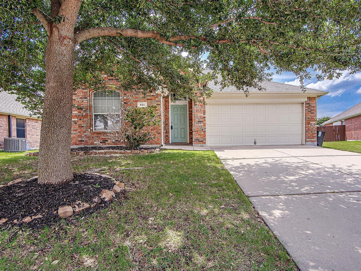 931 Hunter Ln, Burleson, TX 76028 Zillow