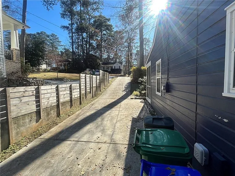 1192 Kingsley Cir — Photo 33