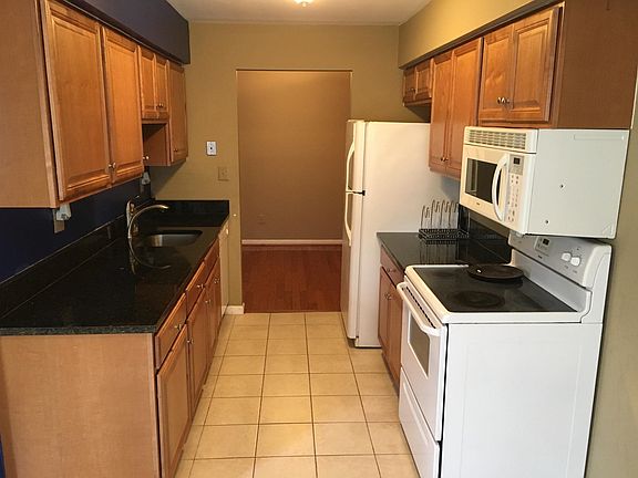 5th image of 19904 Appledowre Cir