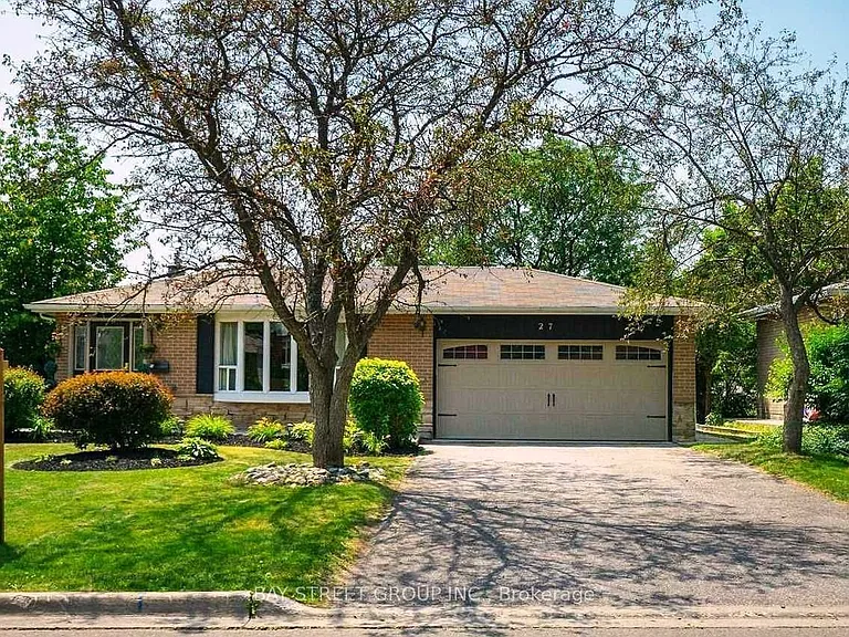 27 Stornoway Cres — Photo 15