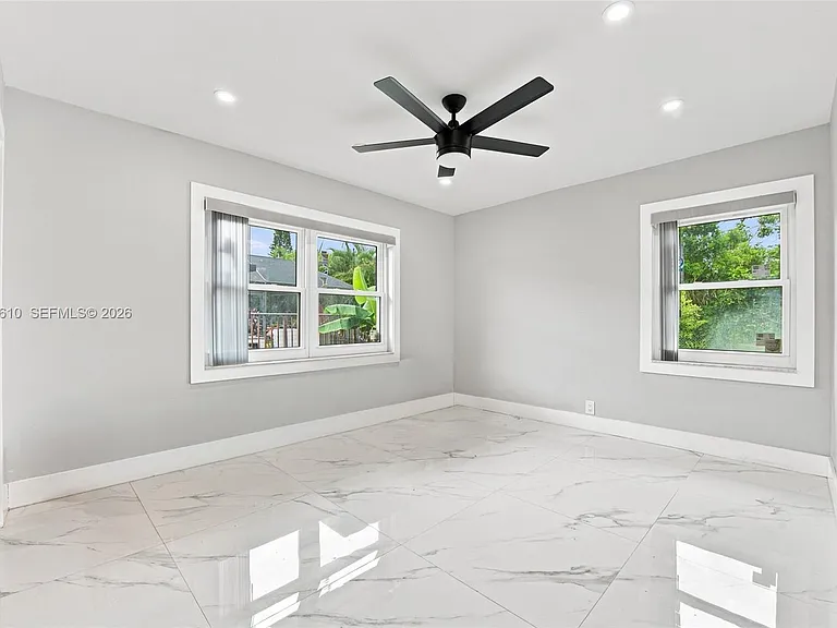 821 Ramblewood Dr — Photo 29